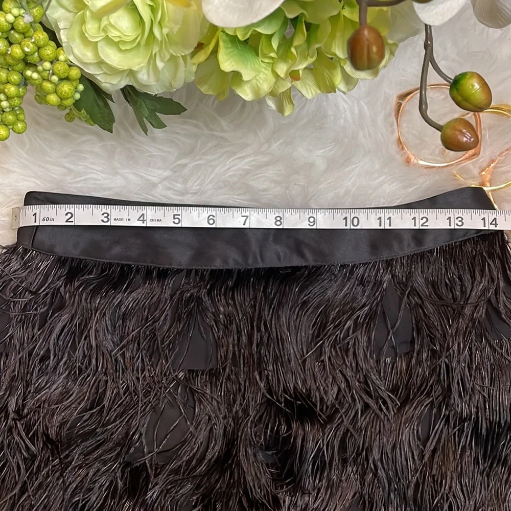 Express Ostrich Feathered Skirt - Picture 11 of 14